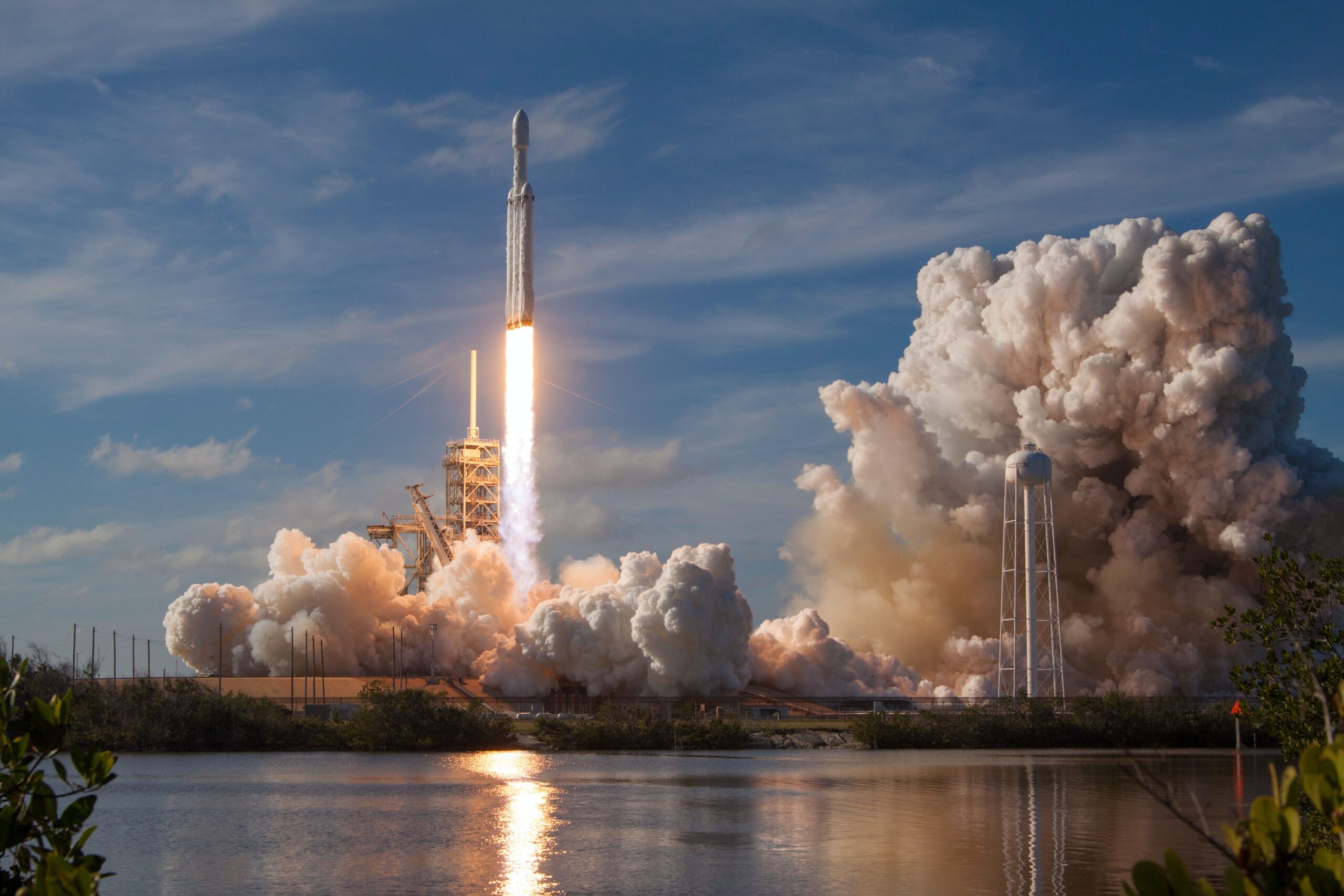 Elon Musk’s SpaceX Tests Limits of US Law – Who Can You Hire?